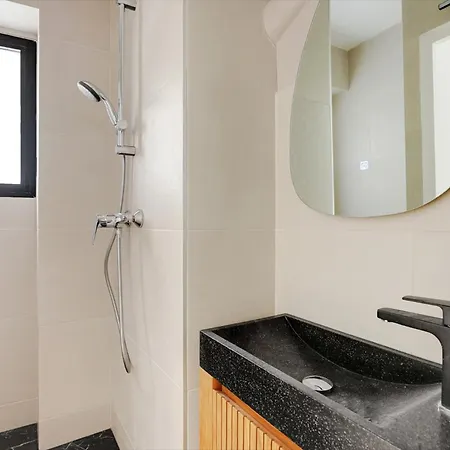 2 Pièces Au Coeur De Montmartre - Proche Sacré Coeur * Parigi